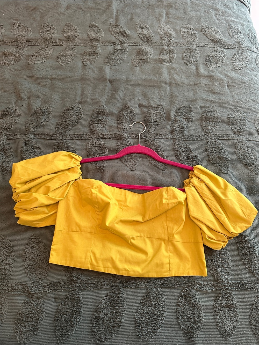 NWT Abercrombie puff sleeve crop top medium